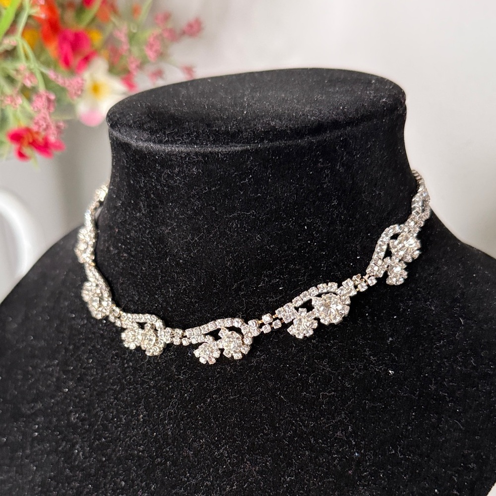Vintage Mid-Century Silver-Tone Rhinestone Floral Choker Necklace – 18" L - Picture 3 of 13